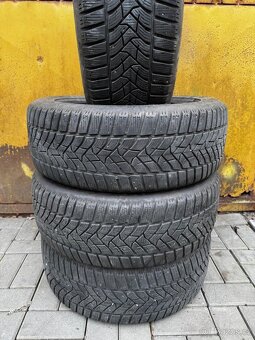 Zimní pneumatiky Dunlop 215/55/17 - 2