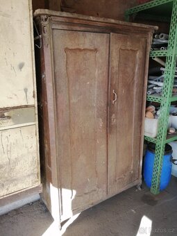 Stará skříň - 2