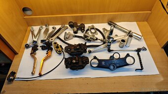 Díly Suzuki GSX-R 600/750 K1-K3 - 2