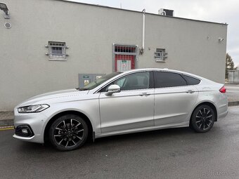 Ford Mondeo 2.0 trčí (140kw) - 2