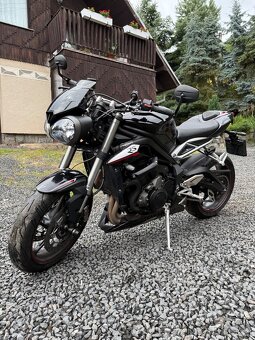 Triumph Street Triple RS 765 - 2