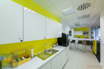 RIVER GARDEN - moderní kancelář (12 m2), Praha 8 - Rohanské - 2