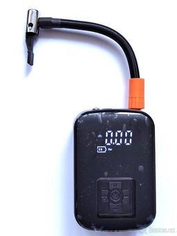 Aku kompresor + příslušenství Tlak vzduchu: 3~150psi / 10ba - 2