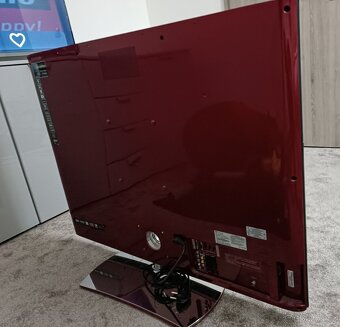 Prodám 42" LCD TV LG 42LG6100 vč. originálního ovladače - 2