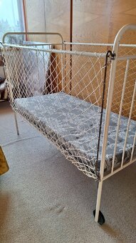 2x Dětské postýlky - 2