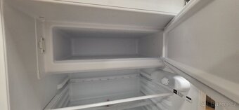 Vestavná lednice s mrazákem - 2