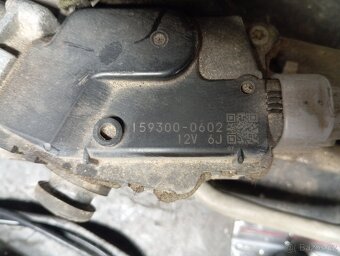 Mazda 5 mechanismus stěračů - 2