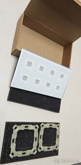 KNX dotykové skleněné tlačítko 8násobné s teplotním čidlem - 2