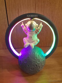 Bluetooth reproduktor levitující Astronaut - 2