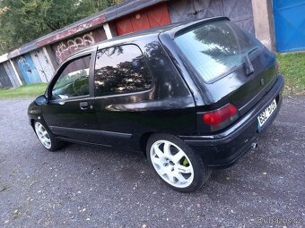 Renault Clio 1.8 16V - 2