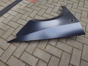 Pravý přední blatník Seat Ibiza 4 - 2