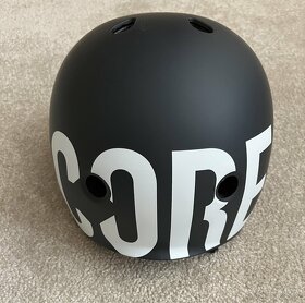 Skateboardová helma Core - 2