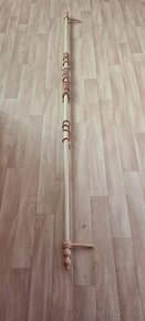 Dřevěná garnýž na záclonu 220 cm - 2