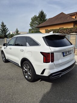 Kia Sorento Premium TOP, 4WD, automat, zanovní stav - 2