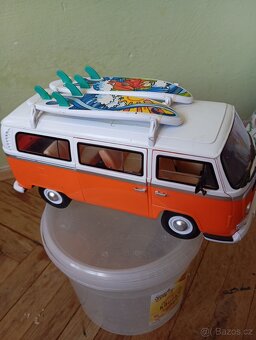 Model Volkswagen Typ 2 bus. - 2