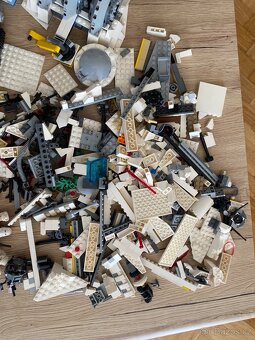 lego 75098 assault on hoth - 2