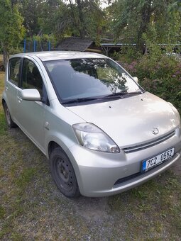 Daihatsu Sirion - 2