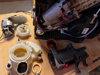 Servis automatických kávovarů DeLonghi - 2