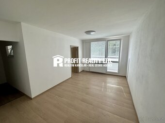 Prodej bytu 2+kk, Králův Dvůr, ev.č. 100914 - 2