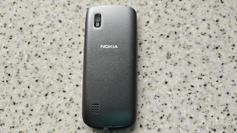 Nokia Asha 300, volná na všechny operátory. - 2