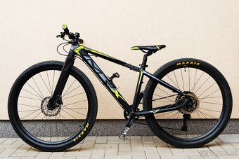 Lehké dětské kolo 27.5" (S) s karbonovou vidlicí - 11 kg - 2
