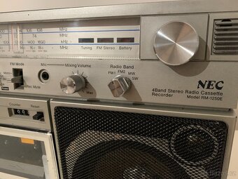 radiomagnetofon NEC RM1250E - 2