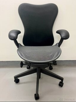 kancelářská židle Herman Miller Mirra 2 - Butterfly - 2
