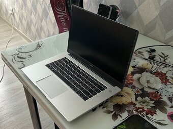 Notebook Huawei Matebook D15 15" i5, 8/512 - 2
