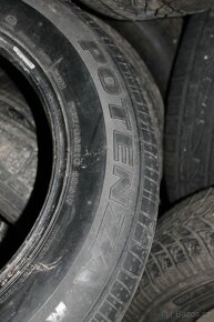 Pneu 235/60/16 - 2