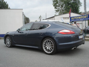 Porsche Panamera 4S V8 - 2