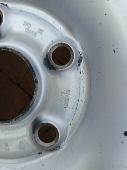 Prodám disky na vw Caddy r15 6jx15h2 - 2