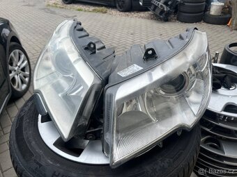 Škoda Superb 2 přední světla - 2