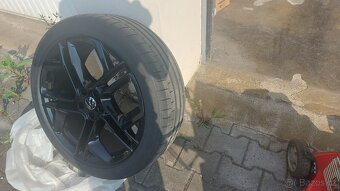 Prodám sadu letních pneu s alu disky - 2