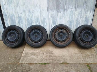 Sada celoročních pneu 205/55 R16 s disky rozteč 5x108 FORD - 2