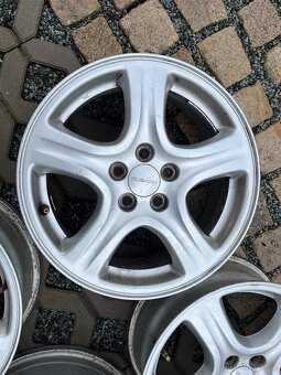 4x litá kola 5x100 R16 - Subaru - 2