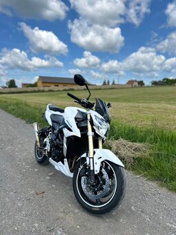 Suzuki gsr 750 ABS - 2