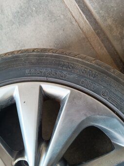 Lité disky včetně pneu Toyota 225/45R17 - 2