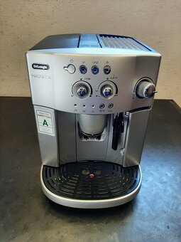 Automatický kávovar Delonghi Magnifica - 2