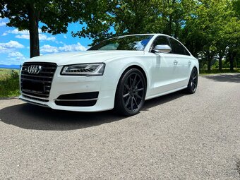 Audi S8 700ps - 2