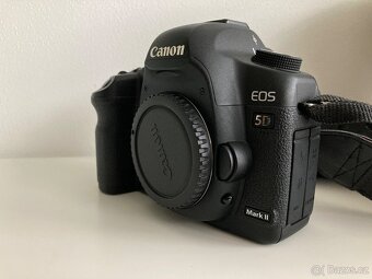 Canon EOS 5D Mark II - 2