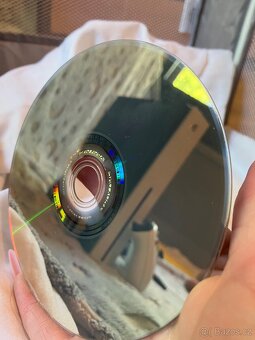 Xbox One S 365GB s ovladačem (GTA V a další hry na účtu) - 2