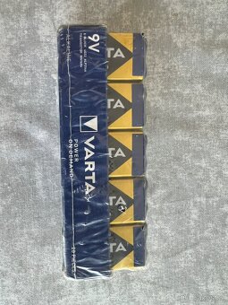 Jednorázová baterie devítivoltová VARTA 9 V - 2