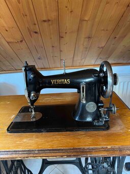 starožitný šicí stroj Veritas - 2