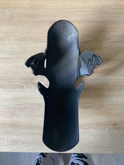 Prodám přední blatník – Honda CB125R 2020 - 2