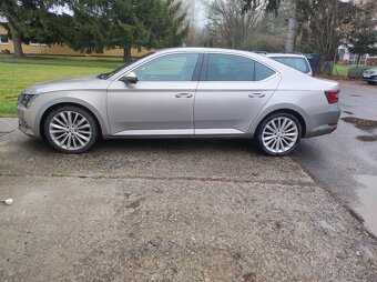 Škoda Superb - 2