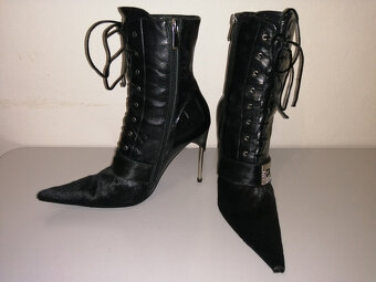 Kotníkové extravagantní boty - 2