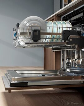 Vestavná myčka electrolux comfortlift - zvedací spodní koš - 2