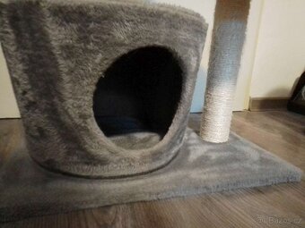 Kočičí hrad včetně škrábadla - 2