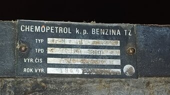 Nádrže na naftu - 2