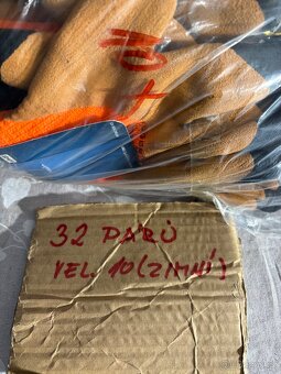 Pracovní rukavice. 162 párů - 2